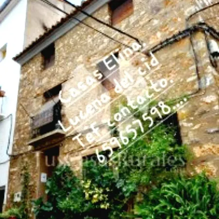 Casa Elina Lucena 度假居