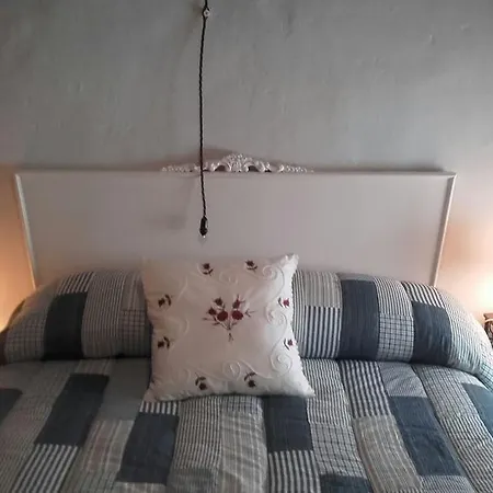 Casa Elina Lucena 度假居 *